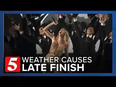 Taylor Swift plays on despite heavy rain throughout final show