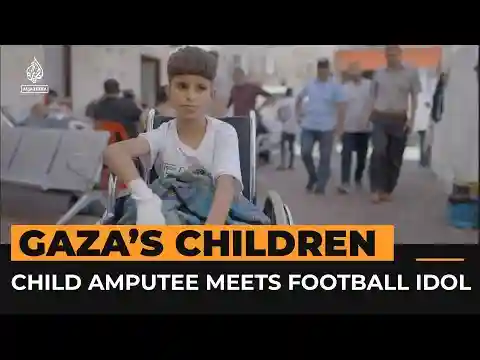 Yassine Bounou lifts spirits of child amputee in Gaza