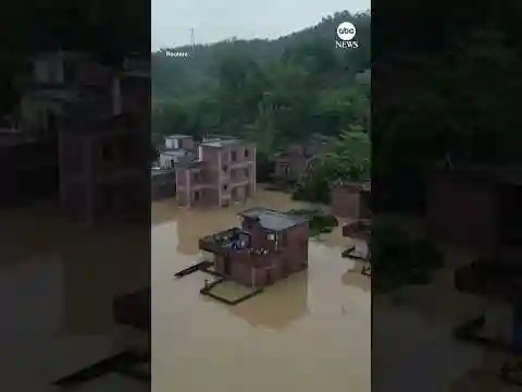 Heavy rain, severe flooding slams southern China