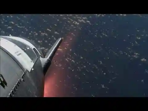 SpaceX mega rocket soars over Gulf in third flight test