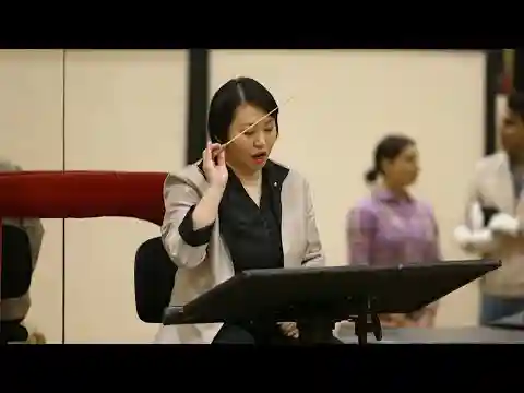Conductor Xian Xiang breaks barriers