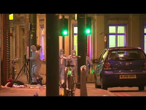 3 injured in "terrorist-related" stabbing attack in London