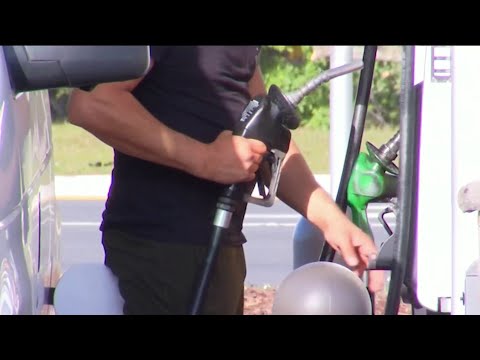 Gas tops $4 per gallon in US