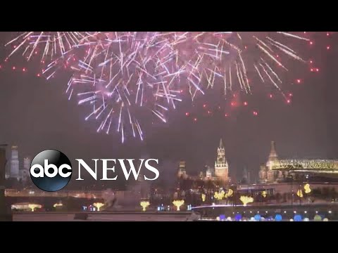 Moscow rings in the new year