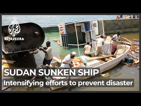 Sudan divers work to recover sheep carcasses from sunken ship
