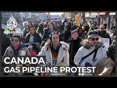 Canada: Pipeline protests shut down main rail routes