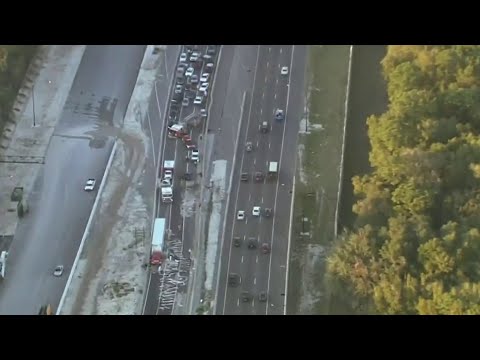 Crash blocking all lanes of I-4 in Seminole County