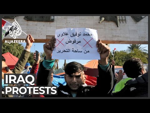 Sadr supporters take iconic Tahrir Square building