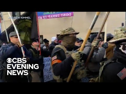 Thousands of gun rights supporters rally in Richmond, Virginia