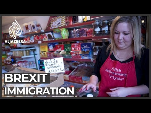 UK gov't says migrants must be highly skilled, speak English